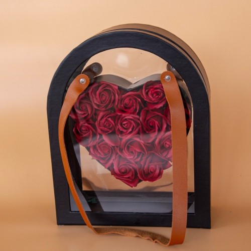 Heart Box με Κόκκινα Τριαντάφυλλα σε Πολυτελή Κασετίνα