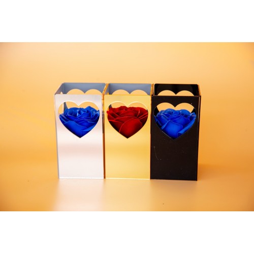 Luxury Bloom Hearts – Συλλογή από Πολύχρωμα Τριαντάφυλλα σε Καρδιόκουτα