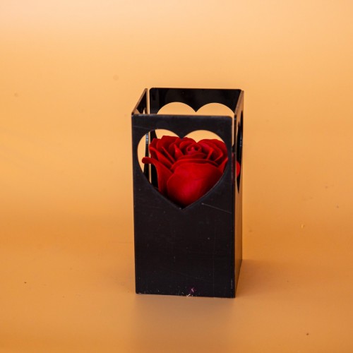 Luxury Bloom Hearts – Συλλογή από Πολύχρωμα Τριαντάφυλλα σε Καρδιόκουτα
